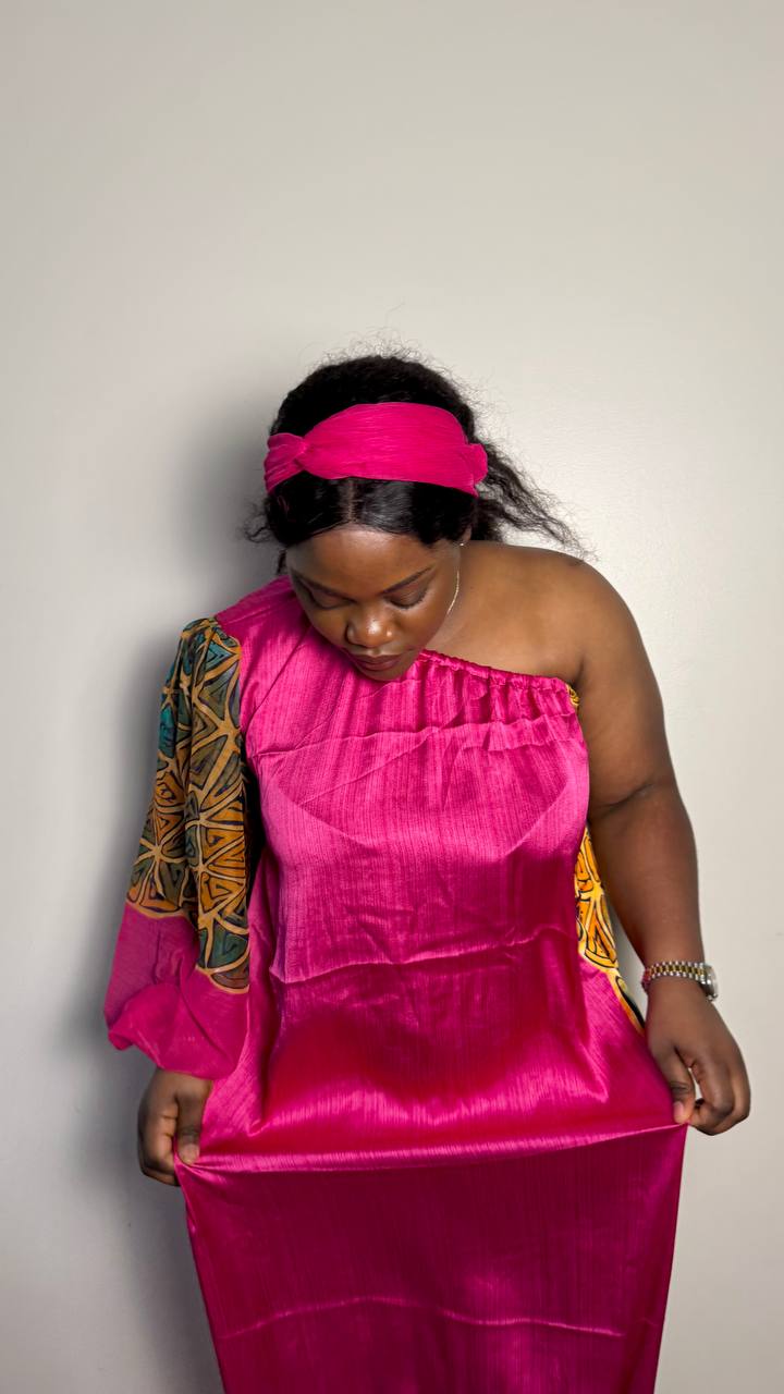 ROBE SITA EN SOIE AVEC FOULARD