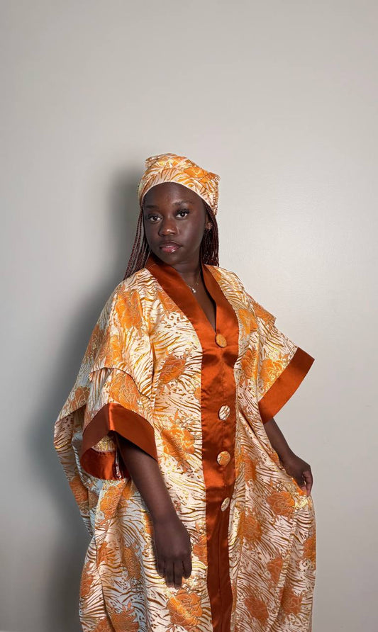 BOUBOU KEMI EN BROCARD AVEC FOULARD